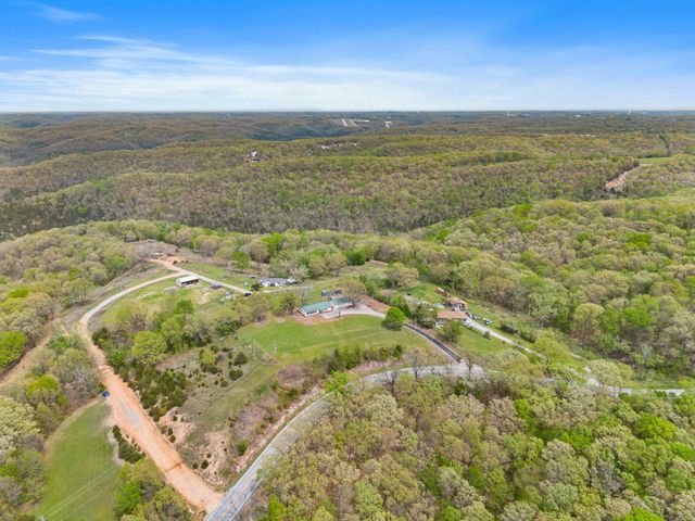55 Kearney Lane, Reeds Spring, MO 65737