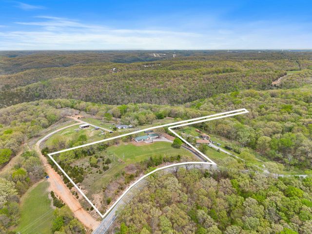 55 Kearney Lane, Reeds Spring, MO 65737