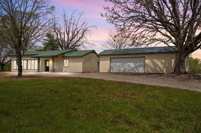 55 Kearney Lane, Reeds Spring, MO 65737