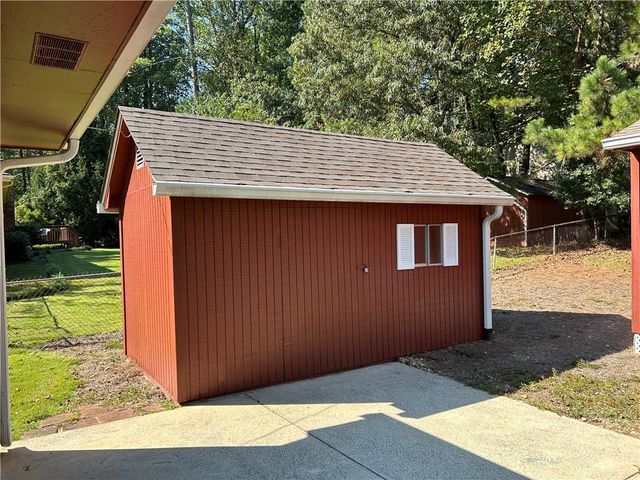 1811 Trophy Drive, Marietta, GA 30062