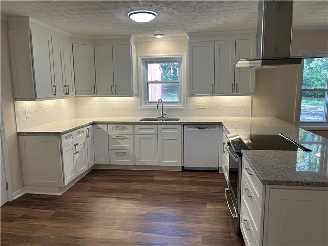 1811 Trophy Drive, Marietta, GA 30062