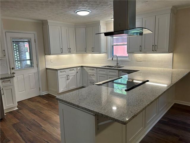 1811 Trophy Drive, Marietta, GA 30062