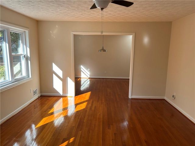 1811 Trophy Drive, Marietta, GA 30062