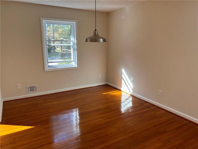 1811 Trophy Drive, Marietta, GA 30062