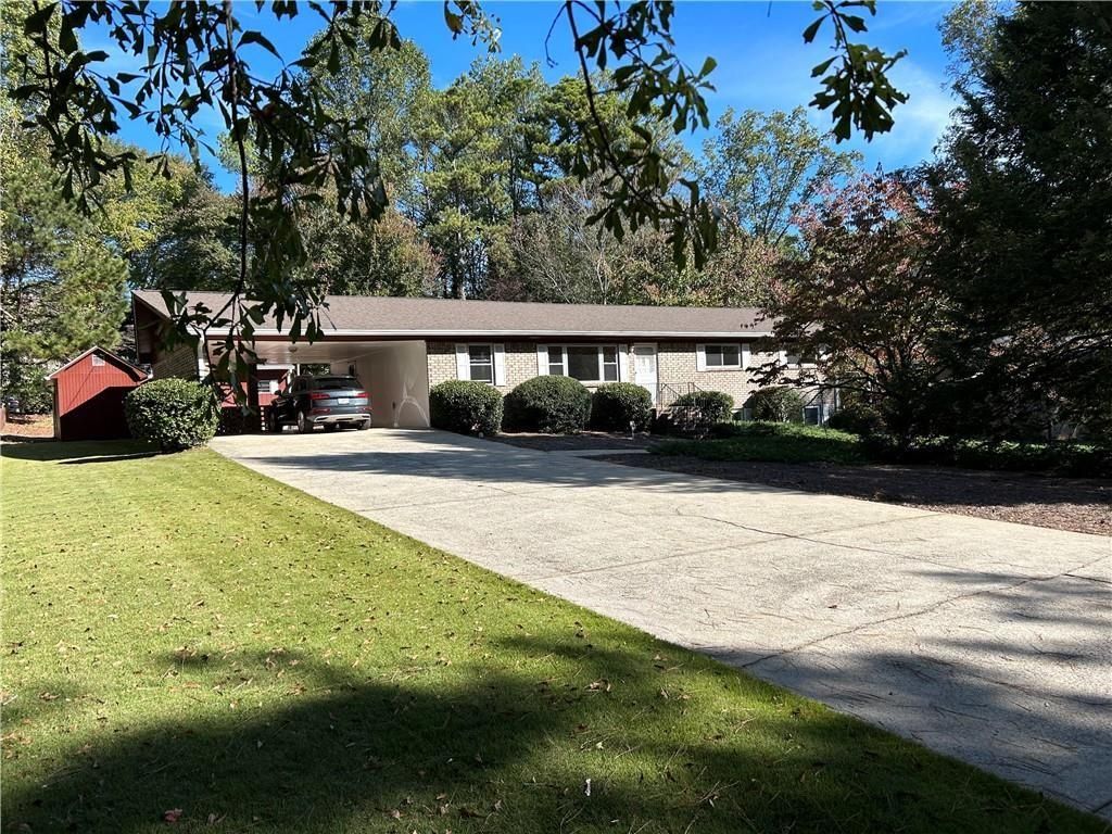 1811 Trophy Drive, Marietta, GA 30062