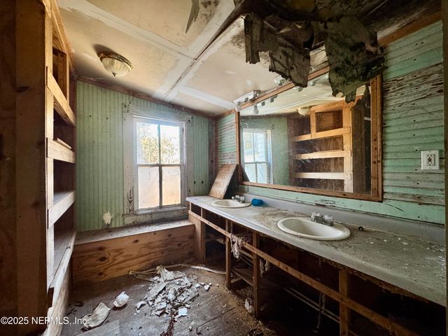 424 EMMETT Street, Palatka, FL 32177