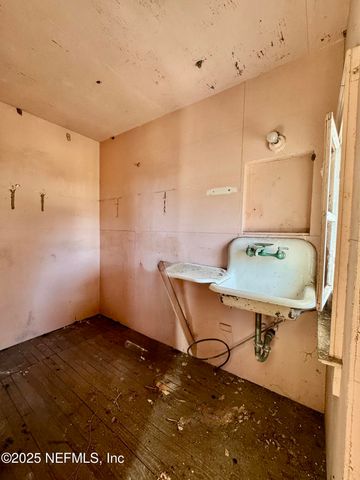 424 EMMETT Street, Palatka, FL 32177