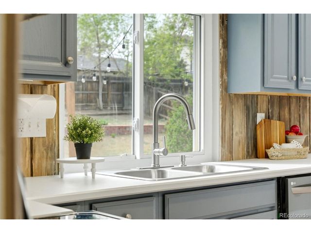 3877 S Hannibal St, Aurora, CO 80013