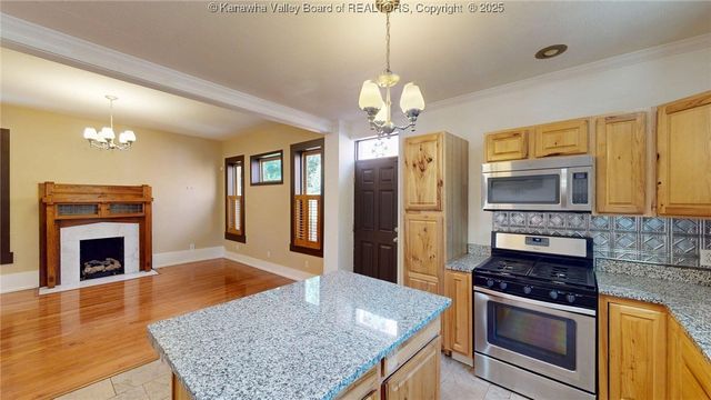 840 13th Avenue, Huntington, WV 25701