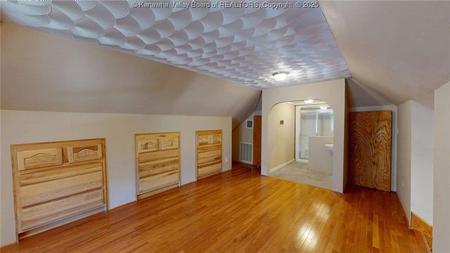 840 13th Avenue, Huntington, WV 25701