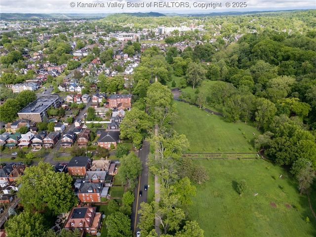 840 13th Avenue, Huntington, WV 25701