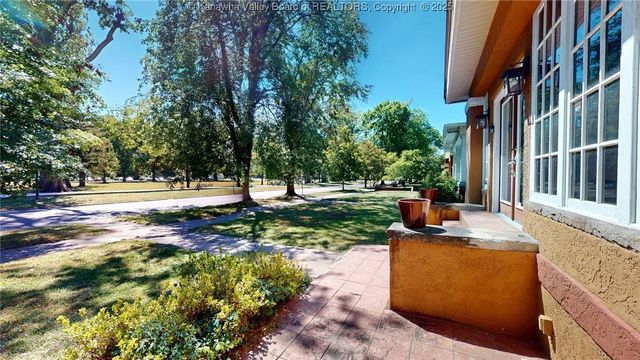 840 13th Avenue, Huntington, WV 25701