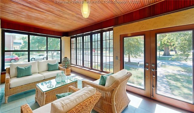 840 13th Avenue, Huntington, WV 25701