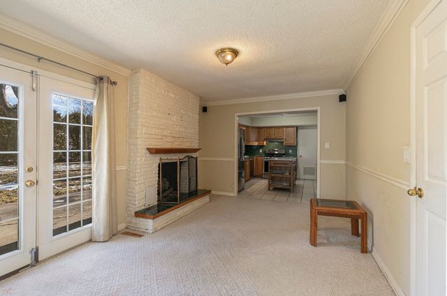 1626 S St Charles Avenue, Springfield, MO 65804