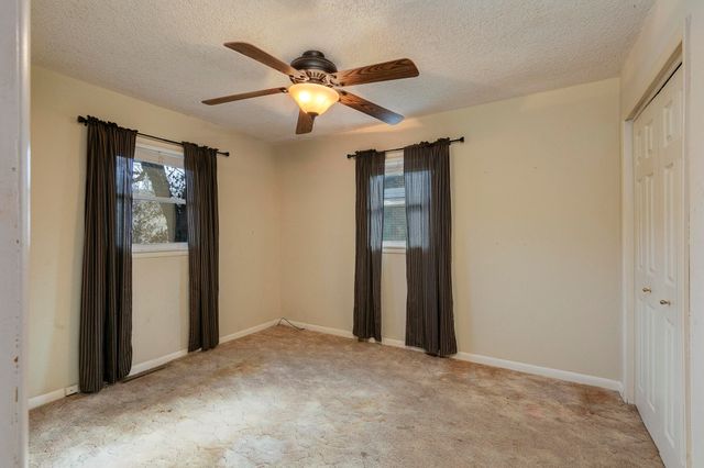 1626 S St Charles Avenue, Springfield, MO 65804