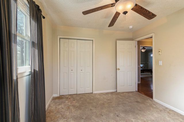 1626 S St Charles Avenue, Springfield, MO 65804