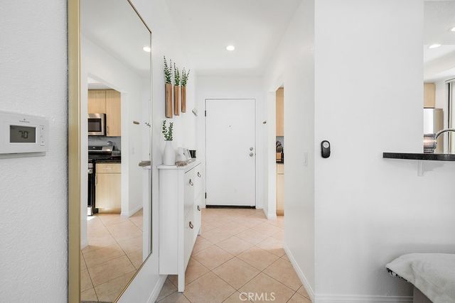 7826 Topanga Canyon Boulevard 301, Canoga Park, CA 91304