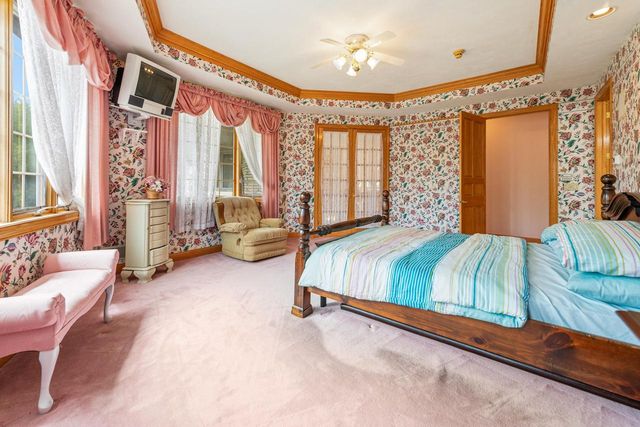 N78W13031 Country Club COURT, Menomonee Falls, WI 53051