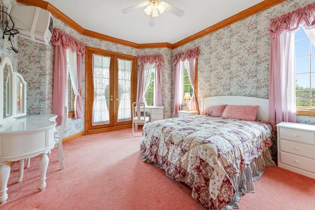 N78W13031 Country Club COURT, Menomonee Falls, WI 53051