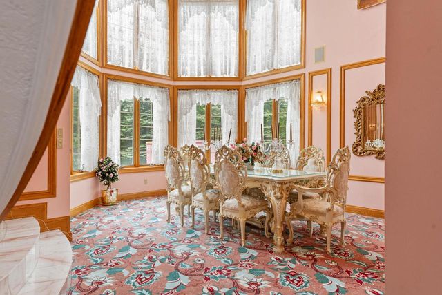 N78W13031 Country Club COURT, Menomonee Falls, WI 53051