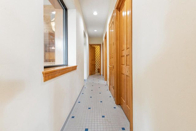 N78W13031 Country Club COURT, Menomonee Falls, WI 53051