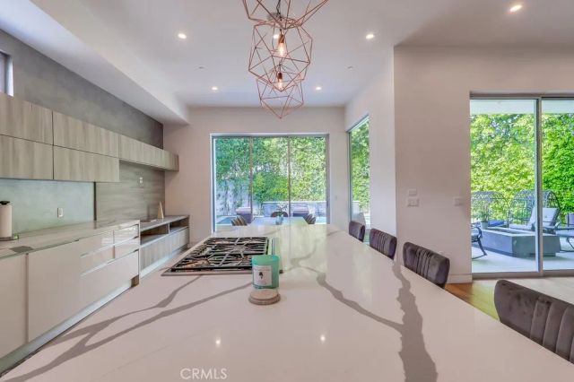 737 N Cherokee Avenue, Los Angeles, CA 90038