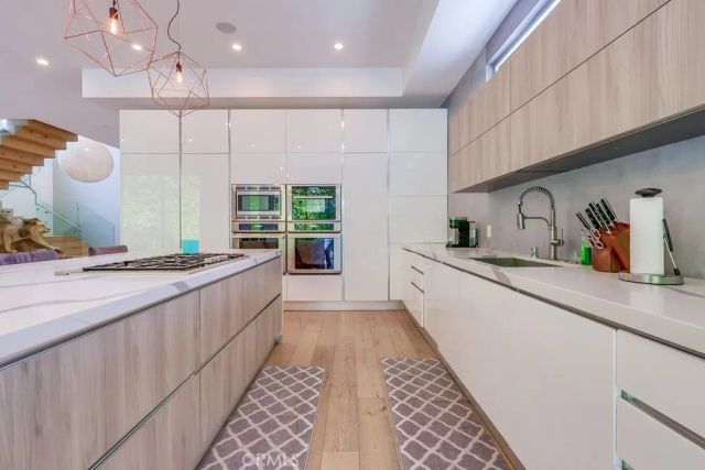 737 N Cherokee Avenue, Los Angeles, CA 90038