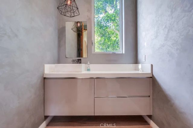 737 N Cherokee Avenue, Los Angeles, CA 90038