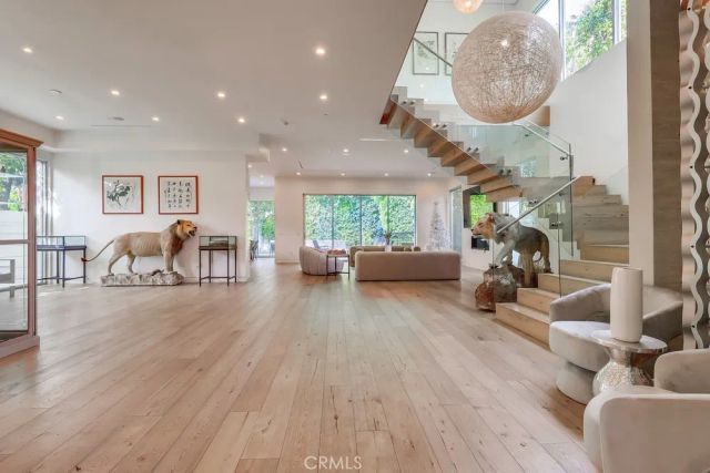 737 N Cherokee Avenue, Los Angeles, CA 90038