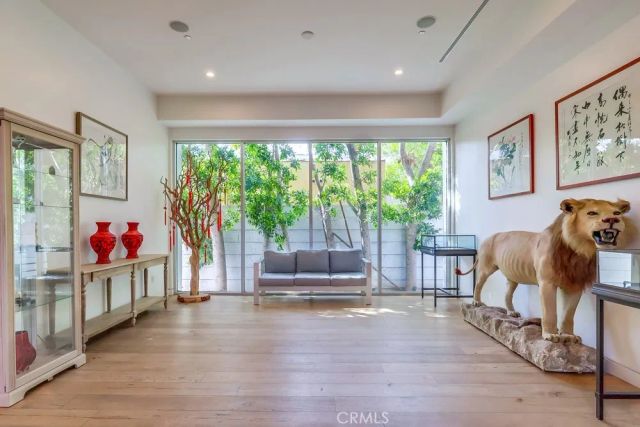 737 N Cherokee Avenue, Los Angeles, CA 90038