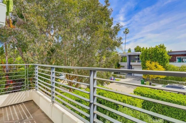 737 N Cherokee Avenue, Los Angeles, CA 90038