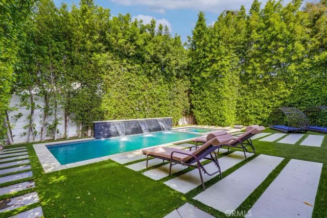 737 N Cherokee Avenue, Los Angeles, CA 90038