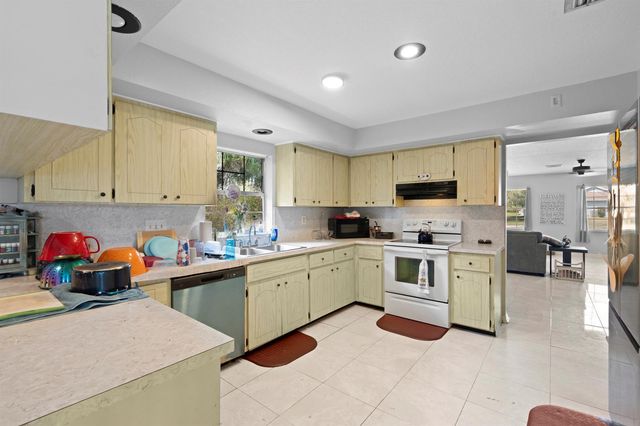 2118 SE Morningside Boulevard, Port St. Lucie, FL 34952