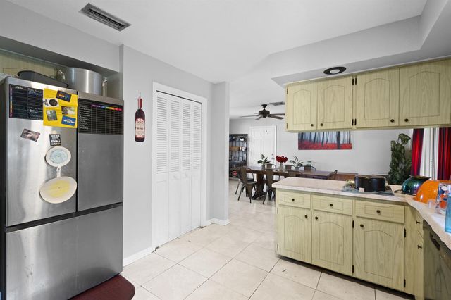 2118 SE Morningside Boulevard, Port St. Lucie, FL 34952