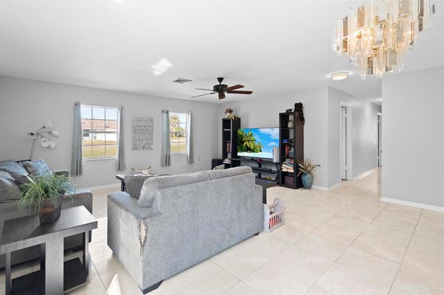 2118 SE Morningside Boulevard, Port St. Lucie, FL 34952