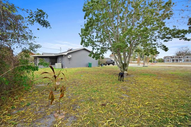 2118 SE Morningside Boulevard, Port St. Lucie, FL 34952