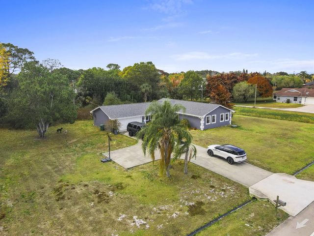 2118 SE Morningside Boulevard, Port St. Lucie, FL 34952