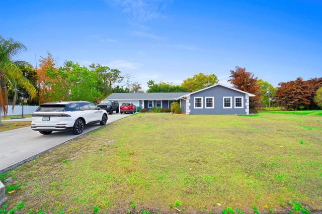 2118 SE Morningside Boulevard, Port St. Lucie, FL 34952