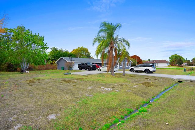 2118 SE Morningside Boulevard, Port St. Lucie, FL 34952