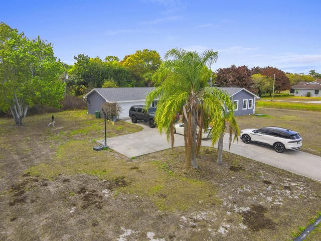 2118 SE Morningside Boulevard, Port St. Lucie, FL 34952