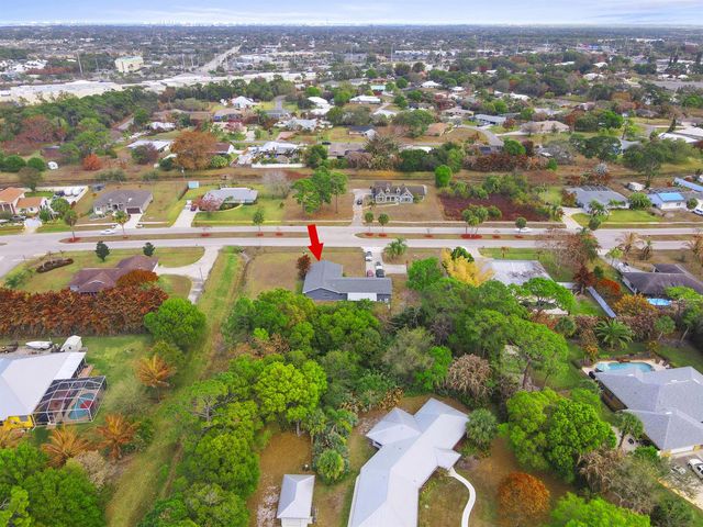 2118 SE Morningside Boulevard, Port St. Lucie, FL 34952