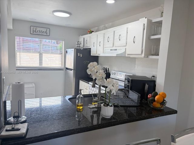 8814 W Mcnab Road 103, Tamarac, FL 33321