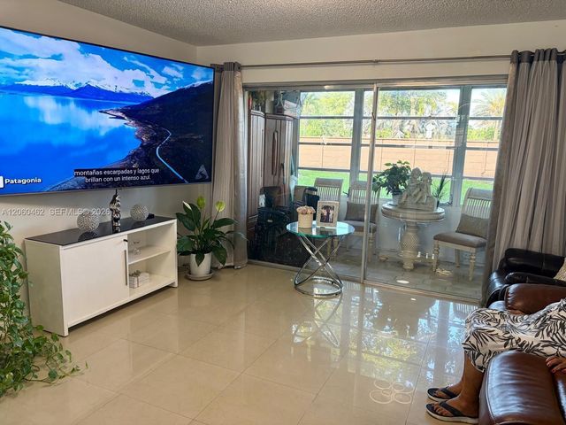 8814 W Mcnab Road 103, Tamarac, FL 33321