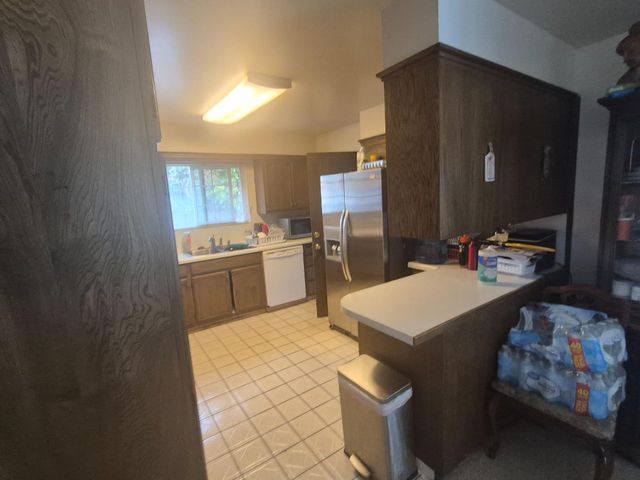 1076 Sierra Madre Drive, Salinas, CA 93901