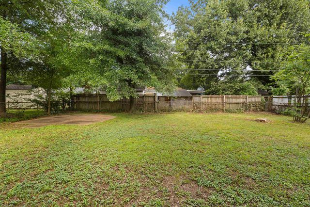 1743 S PERKINS RD, Memphis, TN 38117