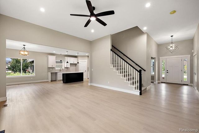 49287 London Bridge Drive, Macomb, MI 48044