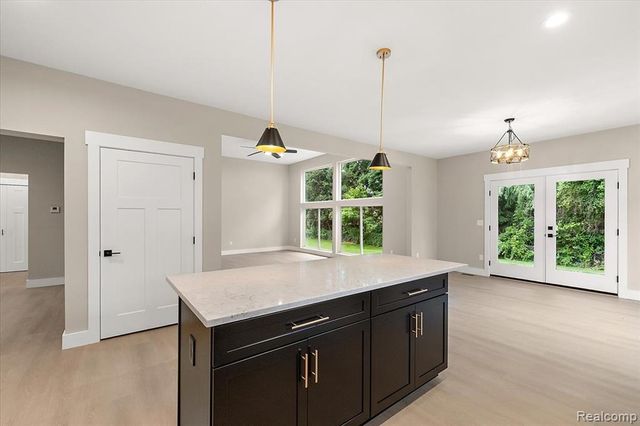 49287 London Bridge Drive, Macomb, MI 48044
