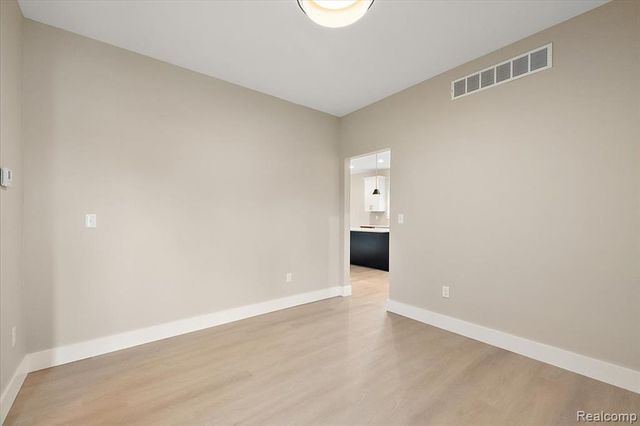 49287 London Bridge Drive, Macomb, MI 48044