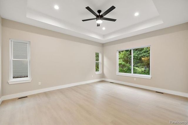 49287 London Bridge Drive, Macomb, MI 48044