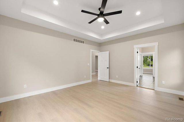 49287 London Bridge Drive, Macomb, MI 48044